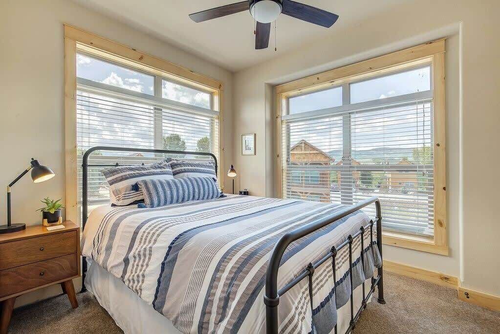 3 bedrooms, iron/ironing board, travel crib, WiFi