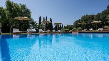 Seasonal outdoor pool