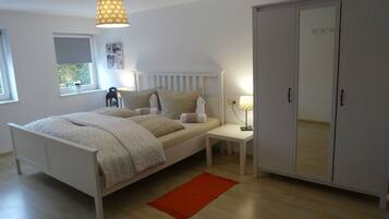 2 bedrooms, iron/ironing board, travel crib, free WiFi