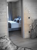 华丽公寓式客房, 私人游泳池 (Berg Lodge, inkl. 95€ Reinigung) | 客房内保险箱、特色装修、遮光窗帘、旅行婴儿床