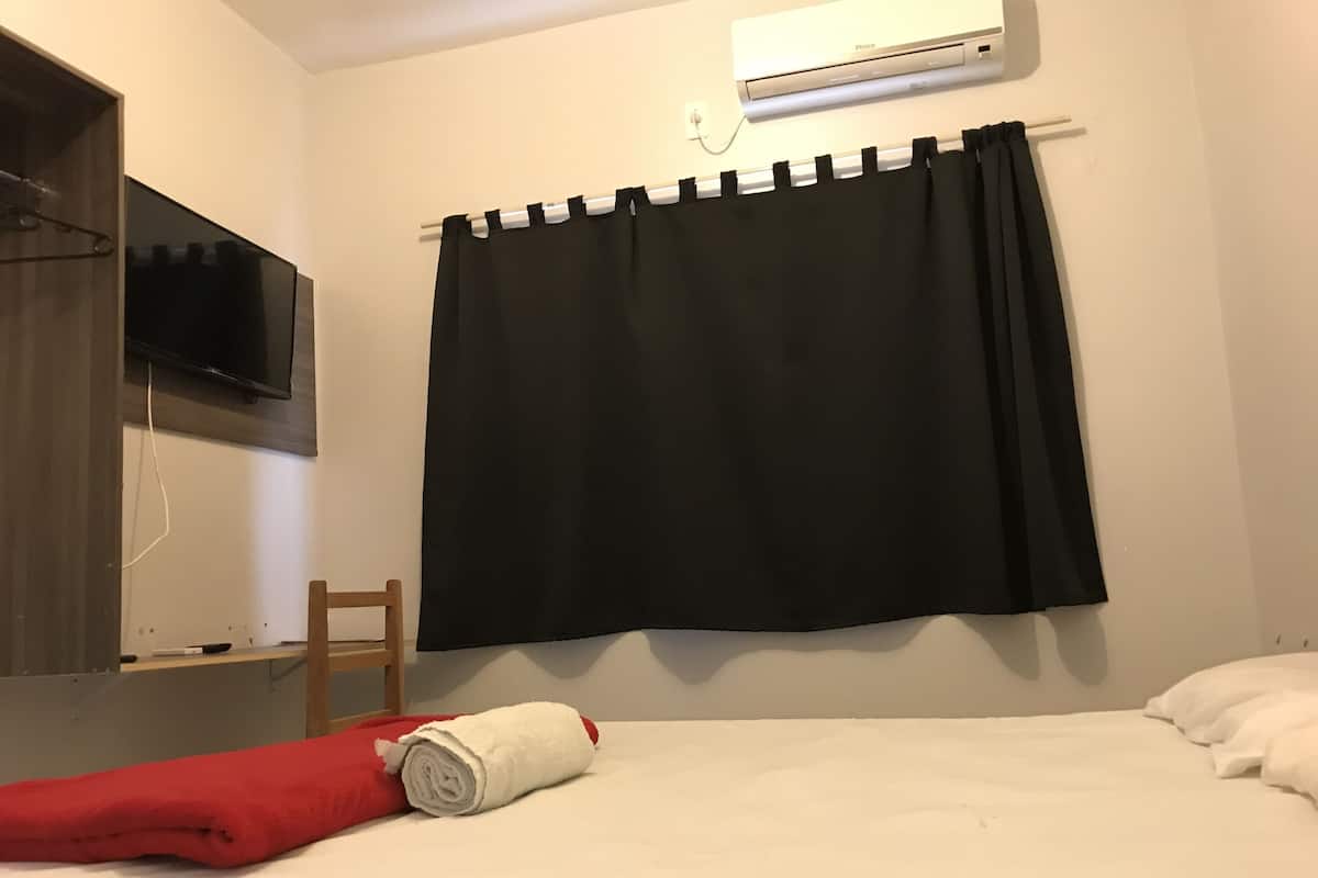 Superior-Zimmer, 1 Doppelbett | Schreibtisch, laptopgeeigneter Arbeitsplatz, Verdunkelungsvorhänge