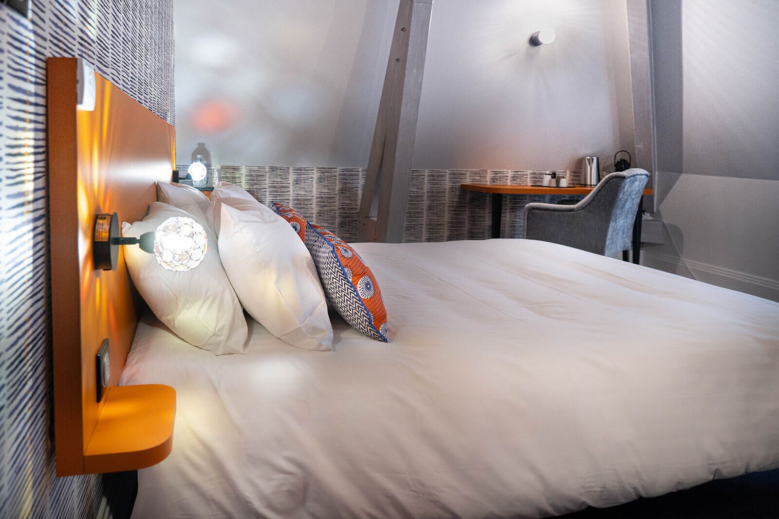 Toalettartikler (inkludert), hårføner, badekåper og håndklær