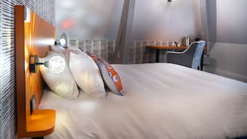 Gratis toiletartikelen, een haardroger, badjassen, handdoeken