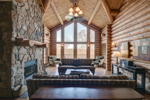 Chalet Arizona - 7 Bedroom Chalet with Hot Tub & Sauna