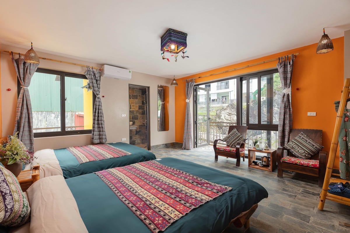 Habitación económica con 2 camas individuales | Insonorización, wifi gratis y ropa de cama