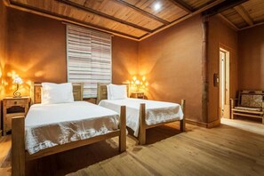 3 bedrooms, iron/ironing board, free WiFi, bed sheets - Casal da Serra (Penha Garcia)