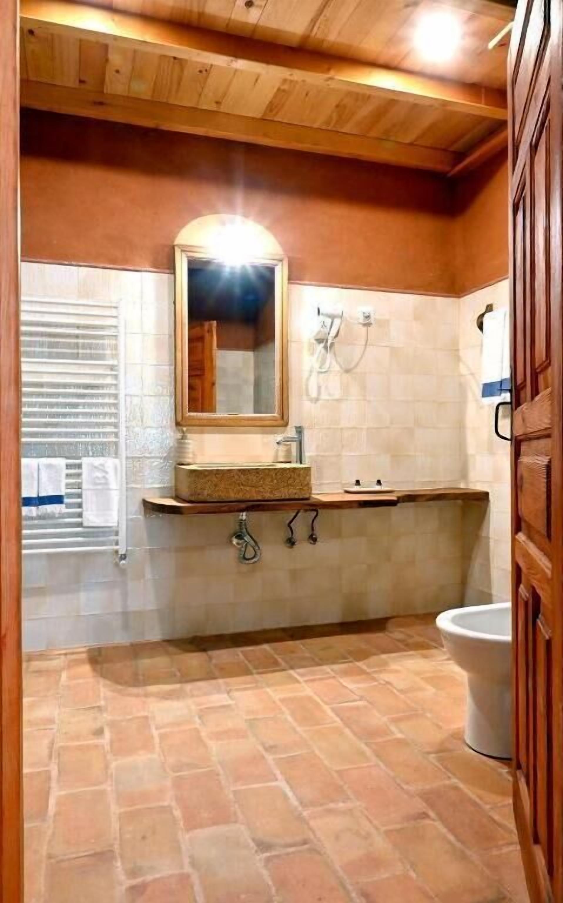 Double Room, Patio, Garden View | Bathroom