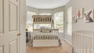 4 bedrooms, iron/ironing board, travel crib, free WiFi