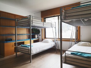 Free WiFi, bed sheets