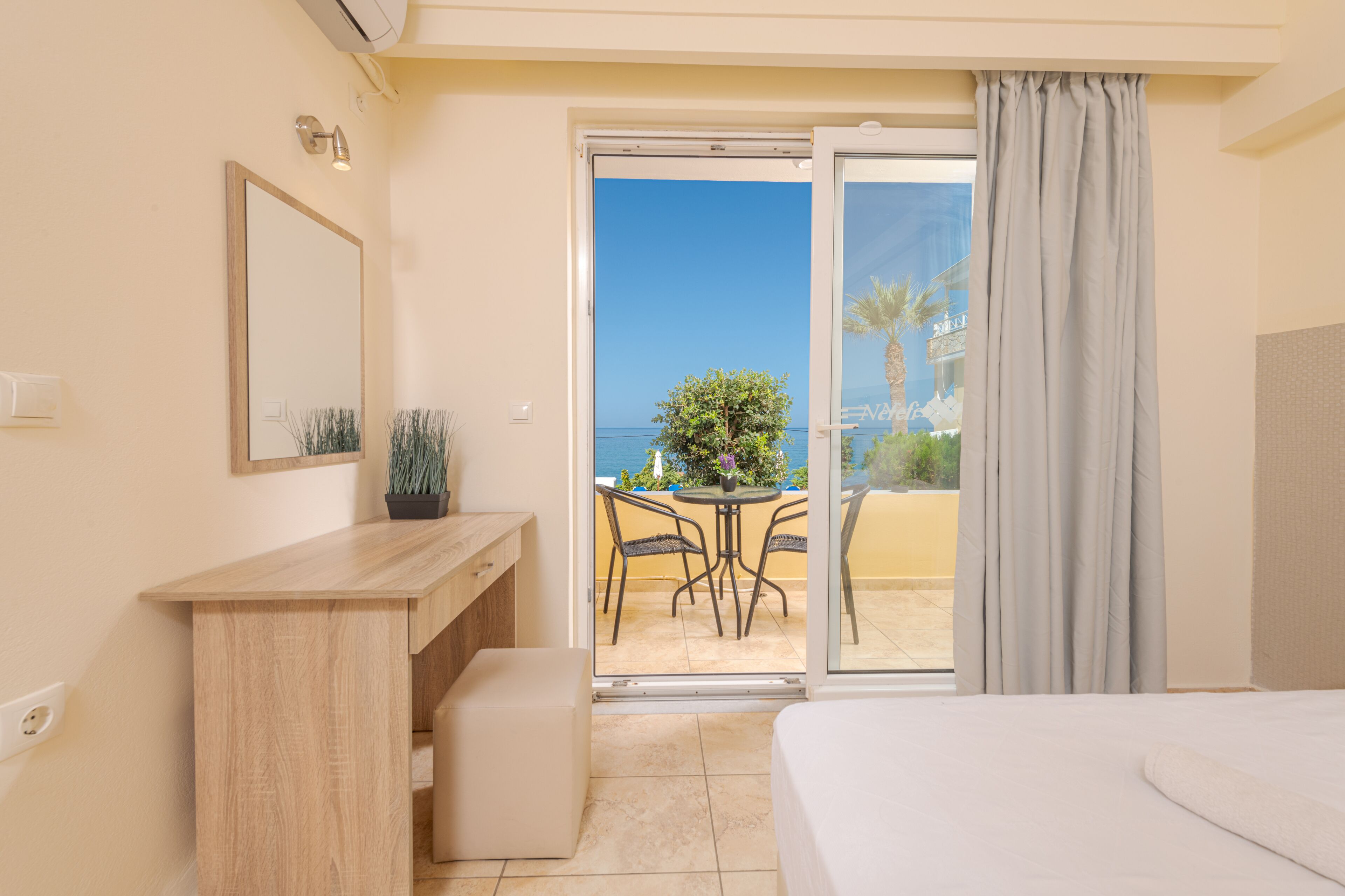 superior twin room, sea view | 1 bedroom, individually decorated, individually furnished, desk