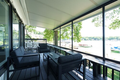 Beautiful Lakefront Gull Lake Home w/ Private Beach and Dock