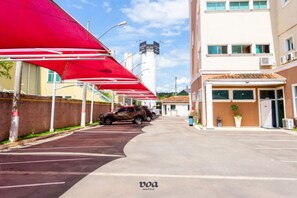Free self-parking - VOA Express Inn Hotel Orquídea (Varzea Paulista)