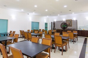 Restaurant - VOA Express Inn Hotel Orquídea (Varzea Paulista)