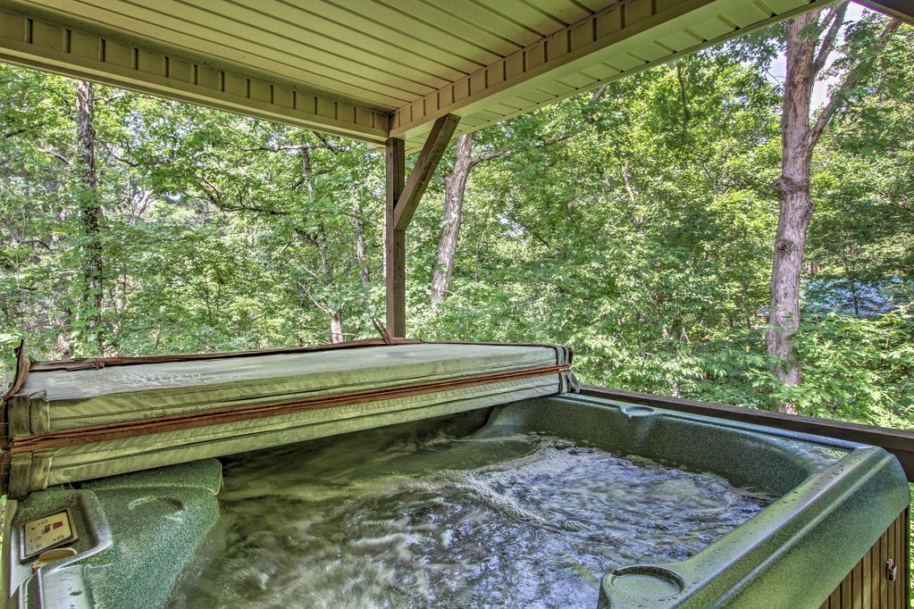 Cabin, Multiple Beds, Hot Tub | Outdoor spa tub