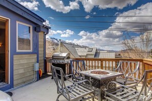 Outdoor dining - KBM Resorts | Private Home | Split AC in living room | Walk to Town and to Ski Access, Hot Tub and Fire Pit! PNF-860 (Park City)