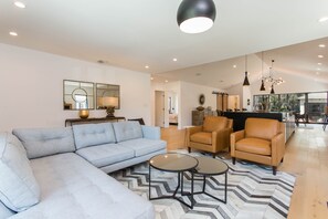 Smart TV, fireplace, offices