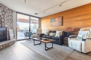 Smart-TV, Kamin