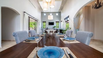 House, Multiple Beds (Casa Bonita Beach) | Dining
