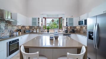 House, Multiple Beds (Casa Bonita Beach) | Private kitchen