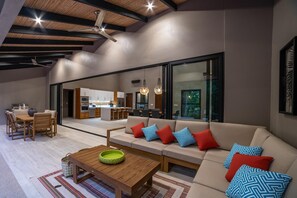 Casa, varias camas (Casa de Los Monos) | Sala de estar