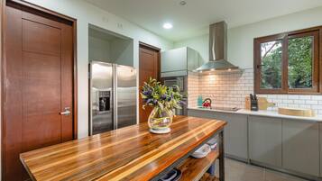 House, Multiple Beds (Casa Hamacas) | Private kitchen