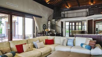 Casa, várias camas (Casa Serena) | Sala de estar
