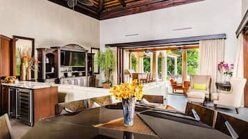 Casa, várias camas (Casa Serena) | Opções para refeição
