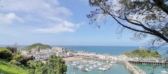 3 bedroom accommodation in Bideford