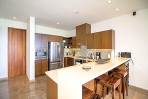 House, Multiple Beds (Las Mareas Villa 1) | Private kitchen