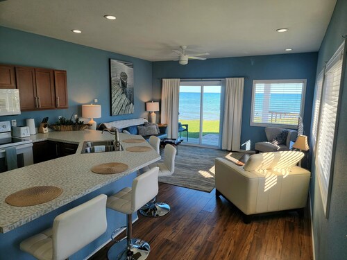 Islands View Condo- Waterfront