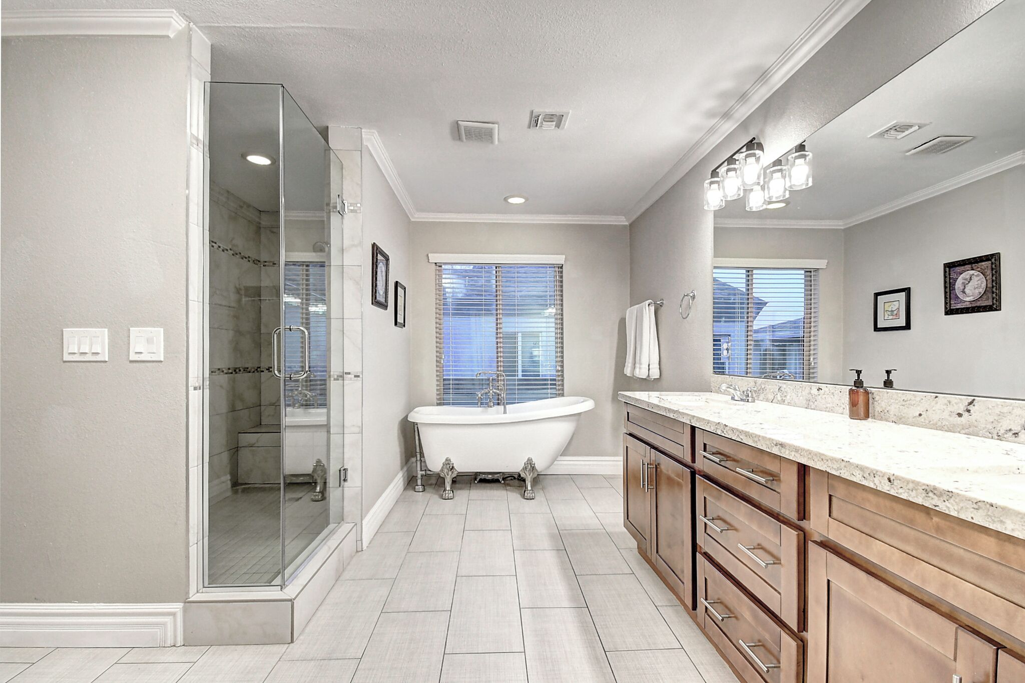 Combined shower/tub, hair dryer, towels, soap