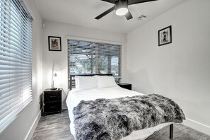 9 dormitorios, tabla de planchar con plancha, wifi gratis y ropa de cama