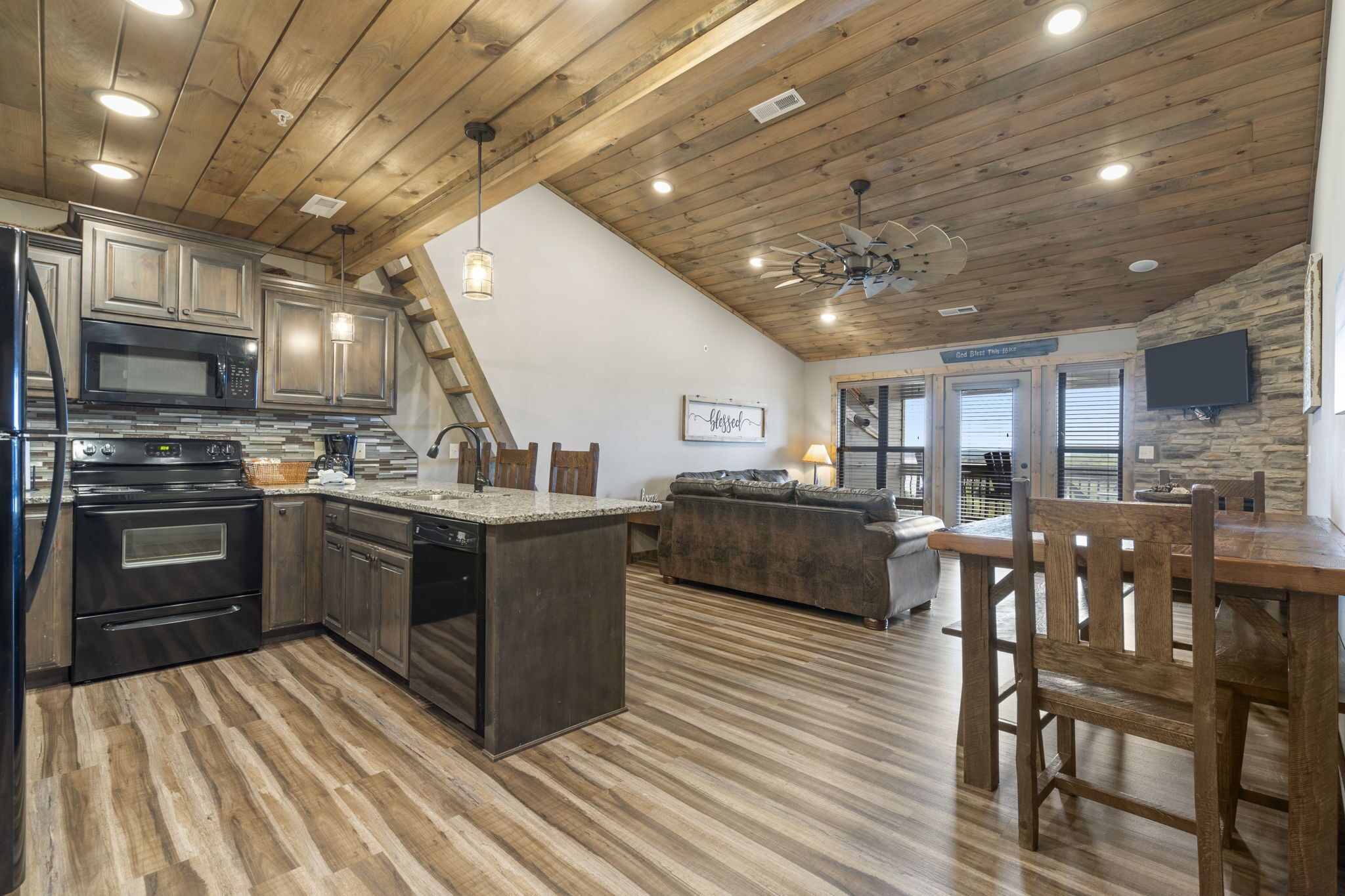 3 BR + Loft with an Amazing Lake View! - Indian Point (U1114)