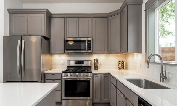 Fridge, microwave, oven, stovetop