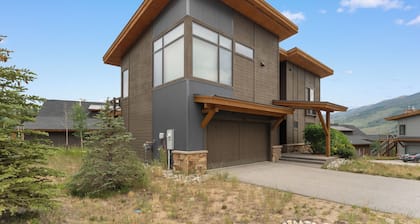 15 W Benjamin Lane by Summit County Mountain Retreats
