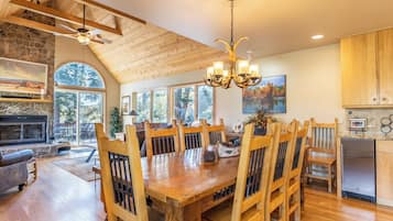 House (4 Bedrooms) | Property amenity