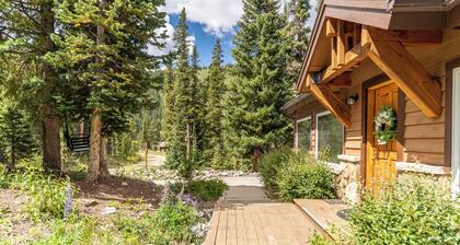 281 Sally Circle by Summit County Mountain Retreats