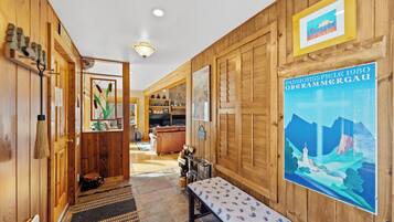 House (3 Bedrooms) | Exterior