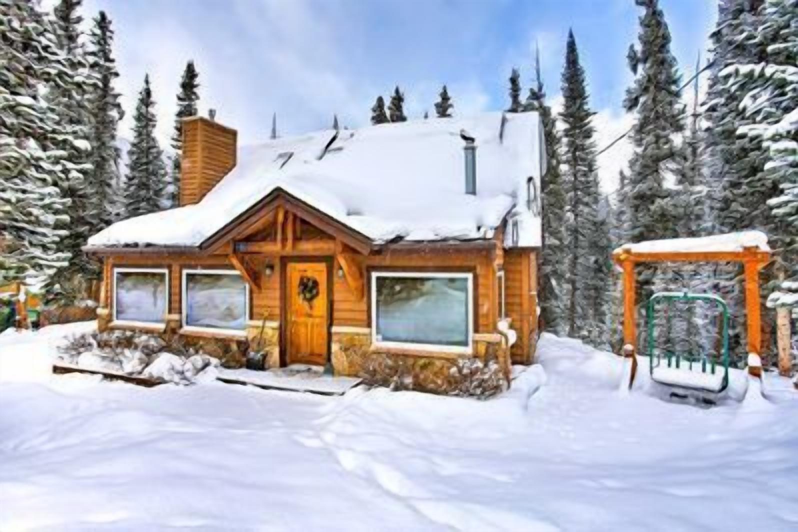 House (3 Bedrooms) | Exterior