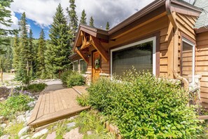 Talo (3 Bedrooms) | Majoituspaikan julkisivu