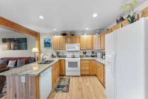 Villa (3 Bedrooms) | Property amenity - 241 North Side Circle, Unit A by Summit County Mountain Retreats (Silverthorne)