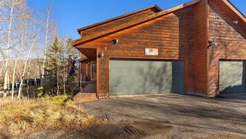 Villa (3 Bedrooms) | Exterior