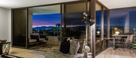 Smart-TV, Videospiele, Arbeitsbereiche