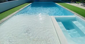 Outdoor pool, a heated pool - Malibú Ocean Villa (Santa Cruz De Tenerife)