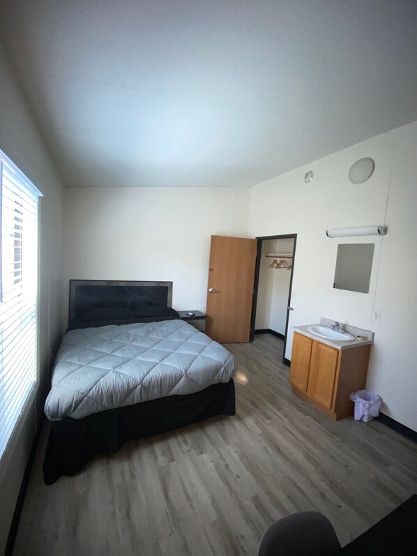 3 makuuhuonetta, ilmainen Wi-Fi, vuodevaatteet