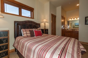 Condo, 4 Bedrooms | Individually decorated, individually furnished - Springs by Summit County Mountain Retreats (Keystone)