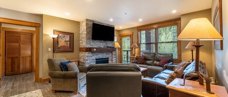 Apartamento (3 Bedrooms) | Sala de estar