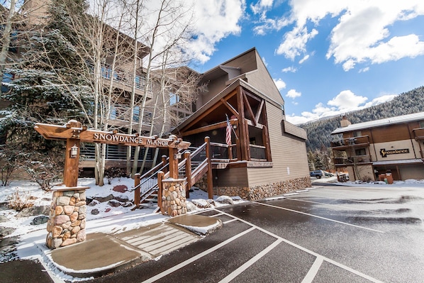 Condo, 2 Bedrooms | Exterior