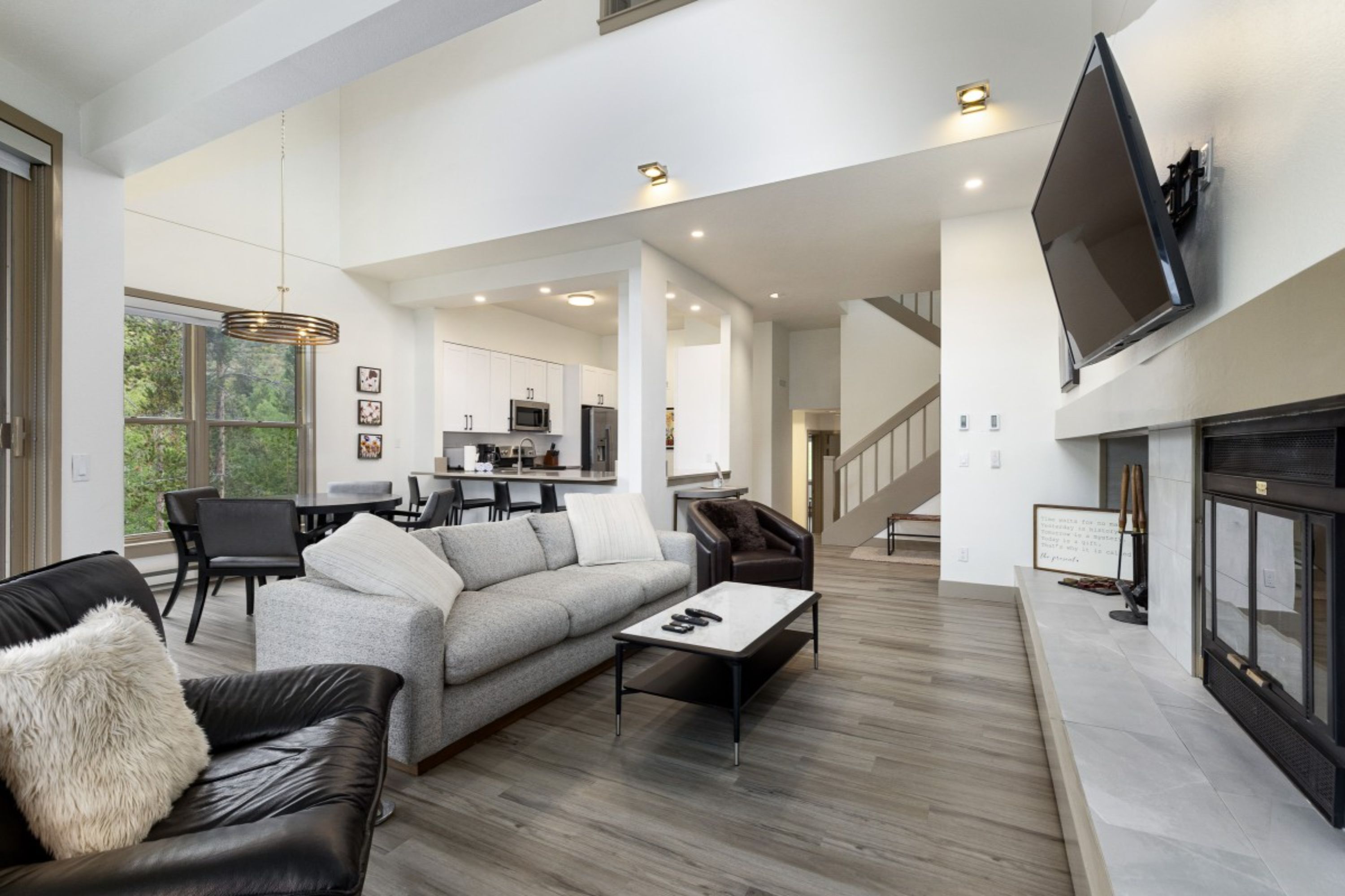 公寓客房, 3 間臥室 | 起居區