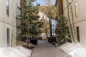 Apartment (2 Bedrooms) | Exterior